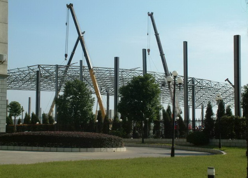 甘南加油站罩棚网架