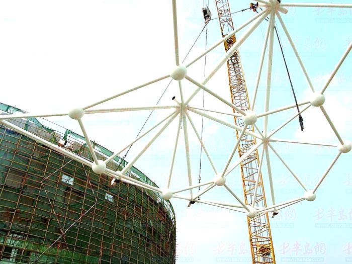 甘南体育馆网架安装