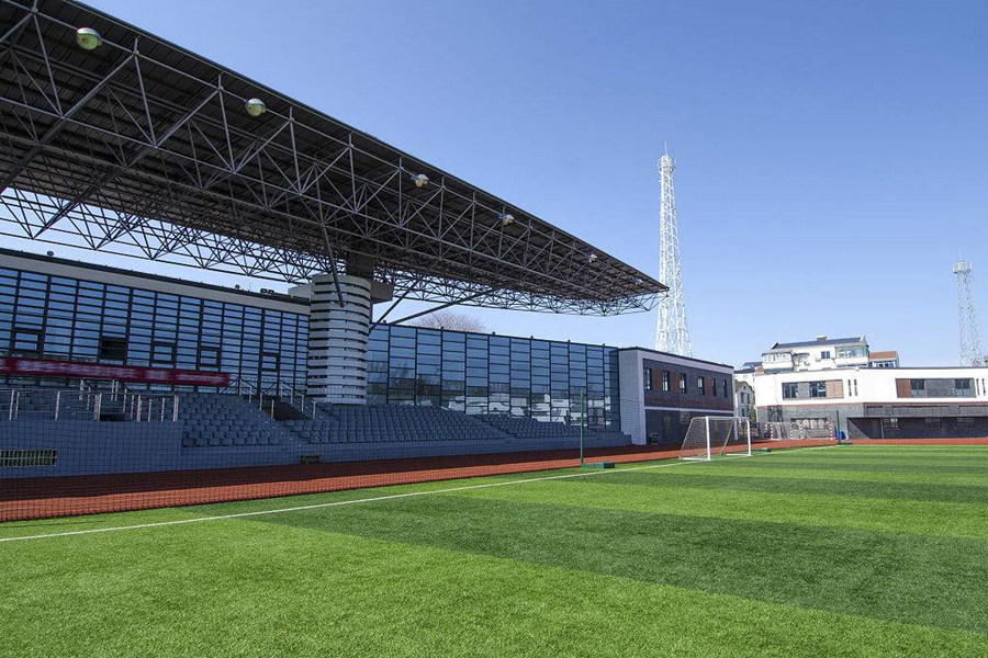 甘南体育场看台网架工程